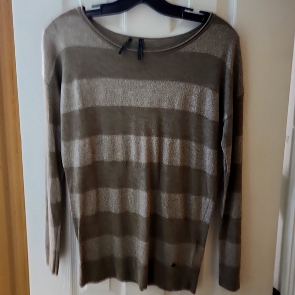 Women's long sleeve top - Picture 1 of 3